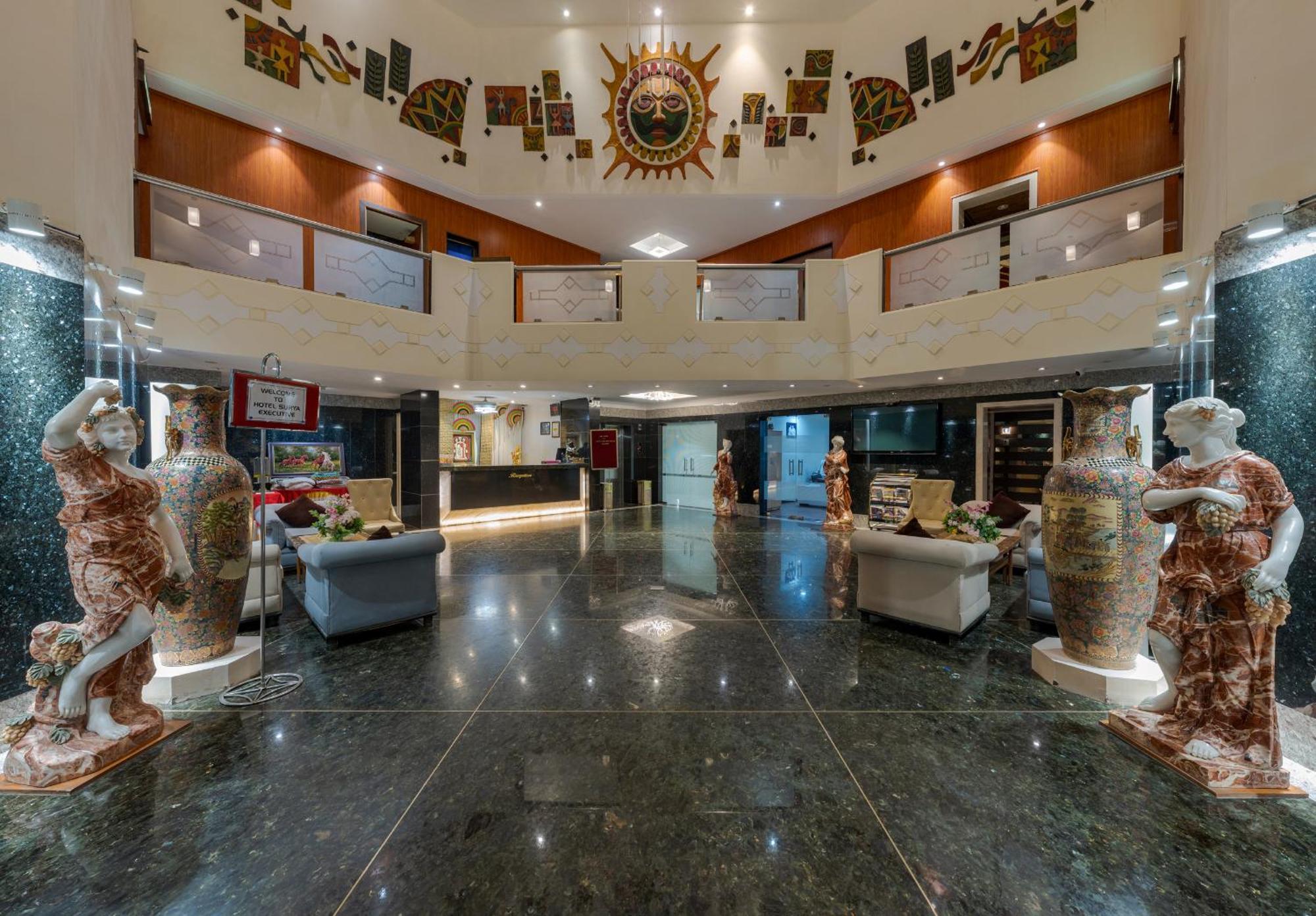 Hotel Surya Executive Solapur Exterior foto