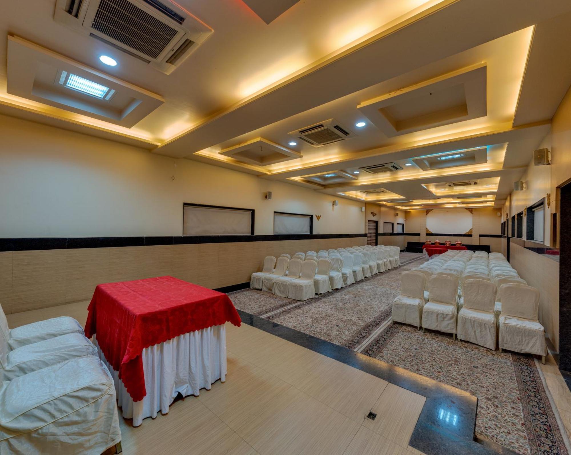 Hotel Surya Executive Solapur Exterior foto