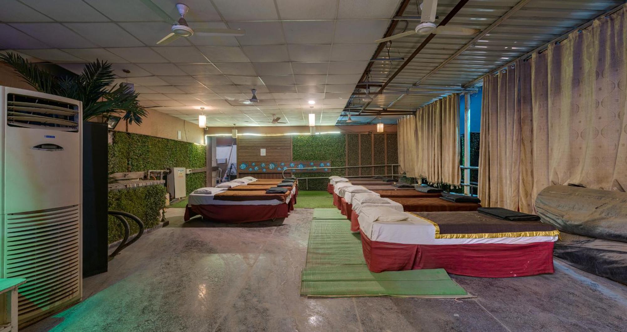 Hotel Surya Executive Solapur Exterior foto